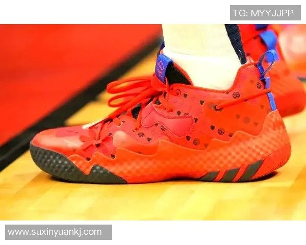 足球球星选鞋指南 如何根据球员特点选择最适合的球鞋